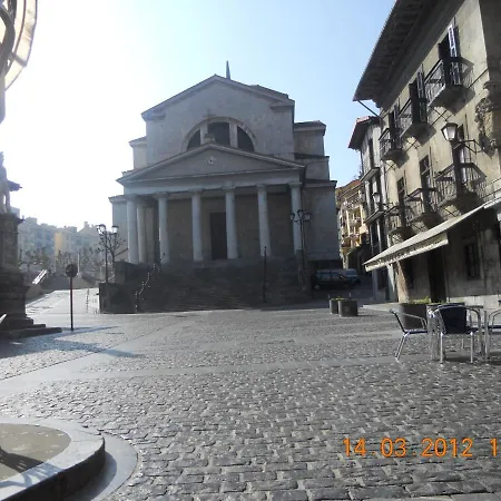 En Costa Vasca A 7 Minutos De La Playa Casa Azul דירה *